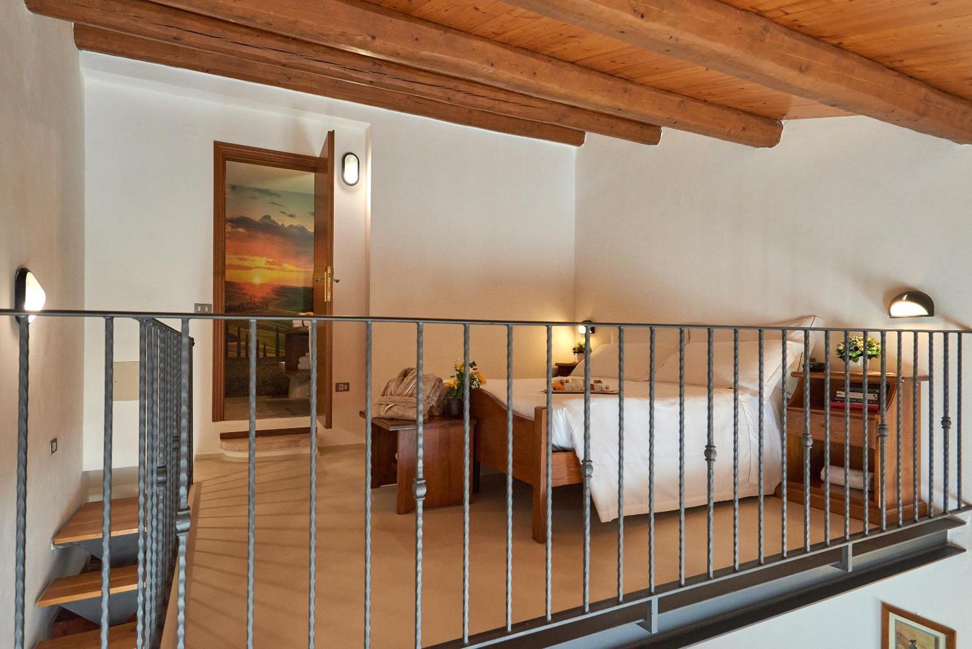 Casanova - Panoramic Rooms And Suites Сан-Куйрико-д'Орча Экстерьер фото